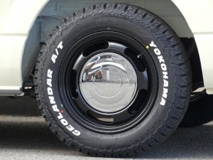 ハイエースバンディーゼル4WD　丸目カスタム　ネオクラシック
