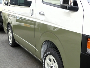 ハイエースバンディーゼル4WD　丸目カスタム　ネオクラシック