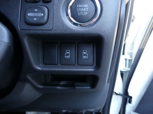 ハイエースバンディーゼル4WD　丸目カスタム　ネオクラシック