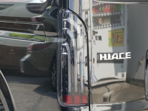 ハイエースバン新車アウトレット新車一部改良後　ディーゼル四駆