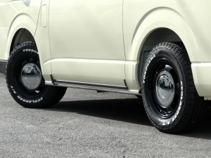 ハイエースバンディーゼル4WD　丸目カスタム　ネオクラシック