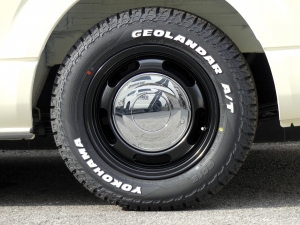 ハイエースバンディーゼル4WD　丸目カスタム　ネオクラシック