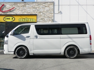 ハイエースバン新車アウトレット新車一部改良後　ディーゼル四駆