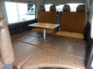 ハイエースワゴン10人乗りワゴン　車中泊できる街乗り仕様車