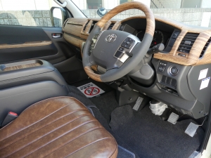 ハイエースバンディーゼル4WD　ネオクラシック