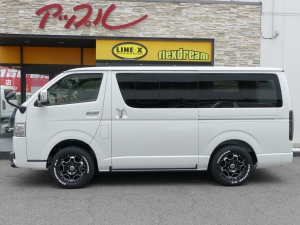 ハイエースバン新車アウトレット新車　ディーゼル四駆　４ＷＤ