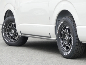 ハイエースバン新車アウトレット新車　ディーゼル四駆　４ＷＤ