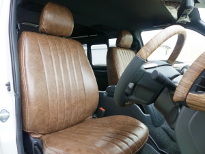 ハイエースバン新車アウトレット新車　ディーゼル四駆　４ＷＤ