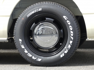 ハイエースバンディーゼル4WD　丸目カスタム　ネオクラシック
