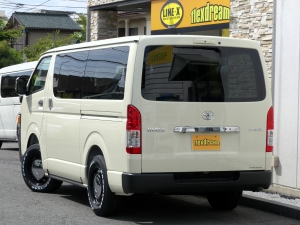 ハイエースバンディーゼル4WD　丸目カスタム　ネオクラシック