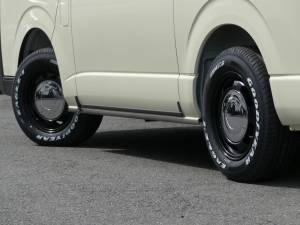 ハイエースバンディーゼル4WD　丸目カスタム　ネオクラシック