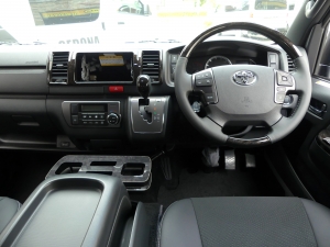 ハイエースバン新車　ディーゼル四駆　４ＷＤ