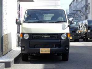 ハイエースバンディーゼル4WD　丸目カスタム　ネオクラシック