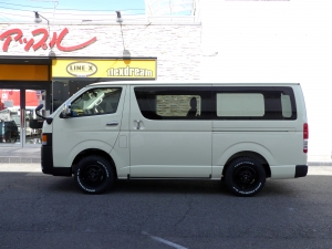 ハイエースバンディーゼル4WD　丸目カスタム　ネオクラシック