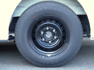 ハイエースバンディーゼル4WD　丸目カスタム　ネオクラシック