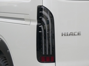ハイエースバン新車　ディーゼル四駆　４ＷＤ