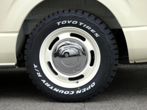ハイエースバンディーゼル4WD　丸目カスタム　ネオクラシック