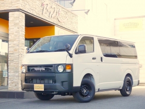 ハイエースバンDX　4WD　ディーゼル　丸目