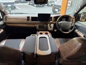 ハイエースバンflexdreamデモカー　ハイエースワイドバン　FD-BOX V09M　ポップアップルーフ