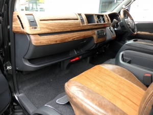 ハイエースワゴン１０人乗り　車中泊できる街乗り仕様車