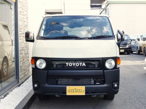 ハイエースバンディーゼル4WD　丸目カスタム　ネオクラシック