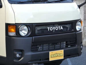 ハイエースバンディーゼル4WD　丸目カスタム　ネオクラシック