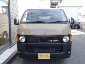 ハイエースバンディーゼル4WD　アースカラーパッケージ４Ｖ６ベージュ