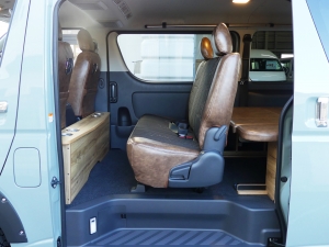 ハイエースバンディーゼル4WD　アースカラーパッケージ６Ｘ３アーバンカーキ