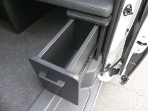 ハイエースワゴン１０人乗り　車中泊できる街乗り仕様車