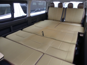 ハイエースワゴン１０人乗り　車中泊できる街乗り仕様車