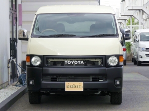 ハイエースバン新車アウトレット特設カラーライトイエロー　安全装備付き