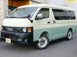 ハイエースバン新車アウトレット特設カラーライトイエロー　安全装備付き