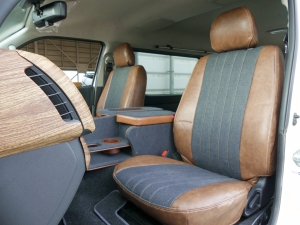 ハイエースバン新車アウトレット特設カラーライトイエロー　安全装備付き