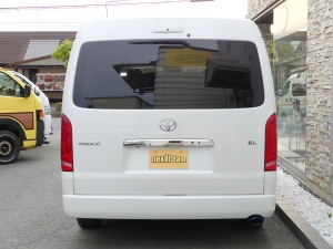 ハイエースワゴン１０人乗り　車中泊できる街乗り仕様車