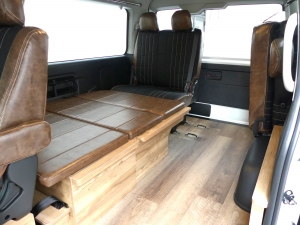 ハイエースワゴン新車コンプリート　ハイエースワゴン２ＷＤ