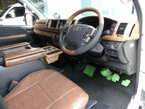 ハイエースワゴン１０人乗り　車中泊できる街乗り仕様車