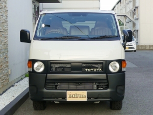 ハイエースバンDX　4WD　ディーゼル　丸目
