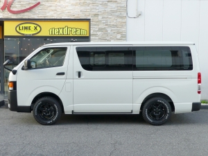 ハイエースバンDX　4WD　ディーゼル　丸目