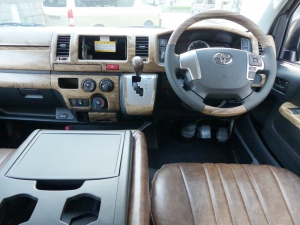 ハイエースバンDX　4WD　ディーゼル　丸目