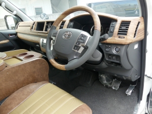 ハイエースワゴン新車コンプリート　ハイエースワゴン２ＷＤ