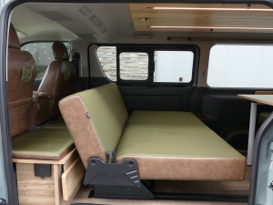 ハイエースバンディーゼル4WD　アースカラーパッケージ6X3アーバンカーキ