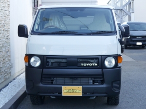 ハイエースバンDX　4WD　ディーゼル