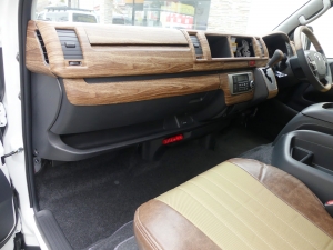 ハイエースワゴン１０人乗り　車中泊できる街乗り仕様車