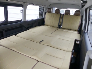 ハイエースワゴン１０人乗り　車中泊できる街乗り仕様車