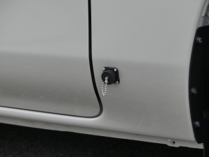 キャラバンキャラバンマイルーム　車中泊のできる街乗り仕様車