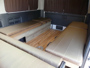 ハイエースワゴン10人乗り　車中泊できる街乗り仕様車