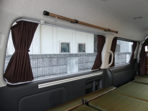 ハイエースワゴン１０人乗り　車中泊できる街乗り仕様車