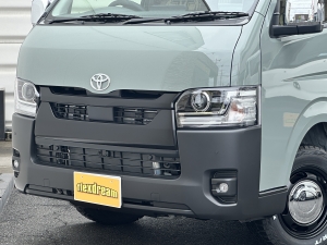 ハイエースバン新型ハイエースコンプリートカー