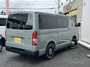 ハイエースバン新型ハイエースコンプリートカー