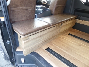 ハイエースワゴンMONOBOX8人乗り　車中泊できる街乗り仕様車